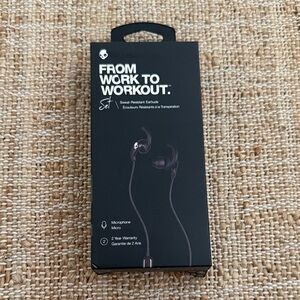 New skull candy sweat resistant earbuds with microphone